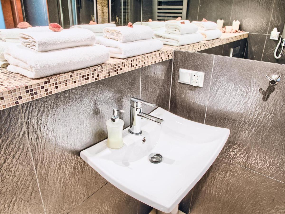 Apartamenty Ktw Debowe Tarasy Katovice Exteriér fotografie